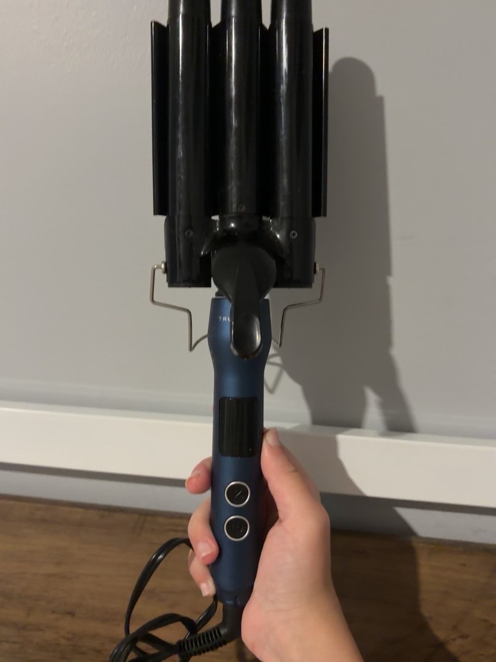 Source Unknown Blue and Black Triple Barrel Waver